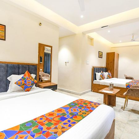 Fabhotel Prime The Golden Plaza - Nr Tarapith Temple Exteriér fotografie