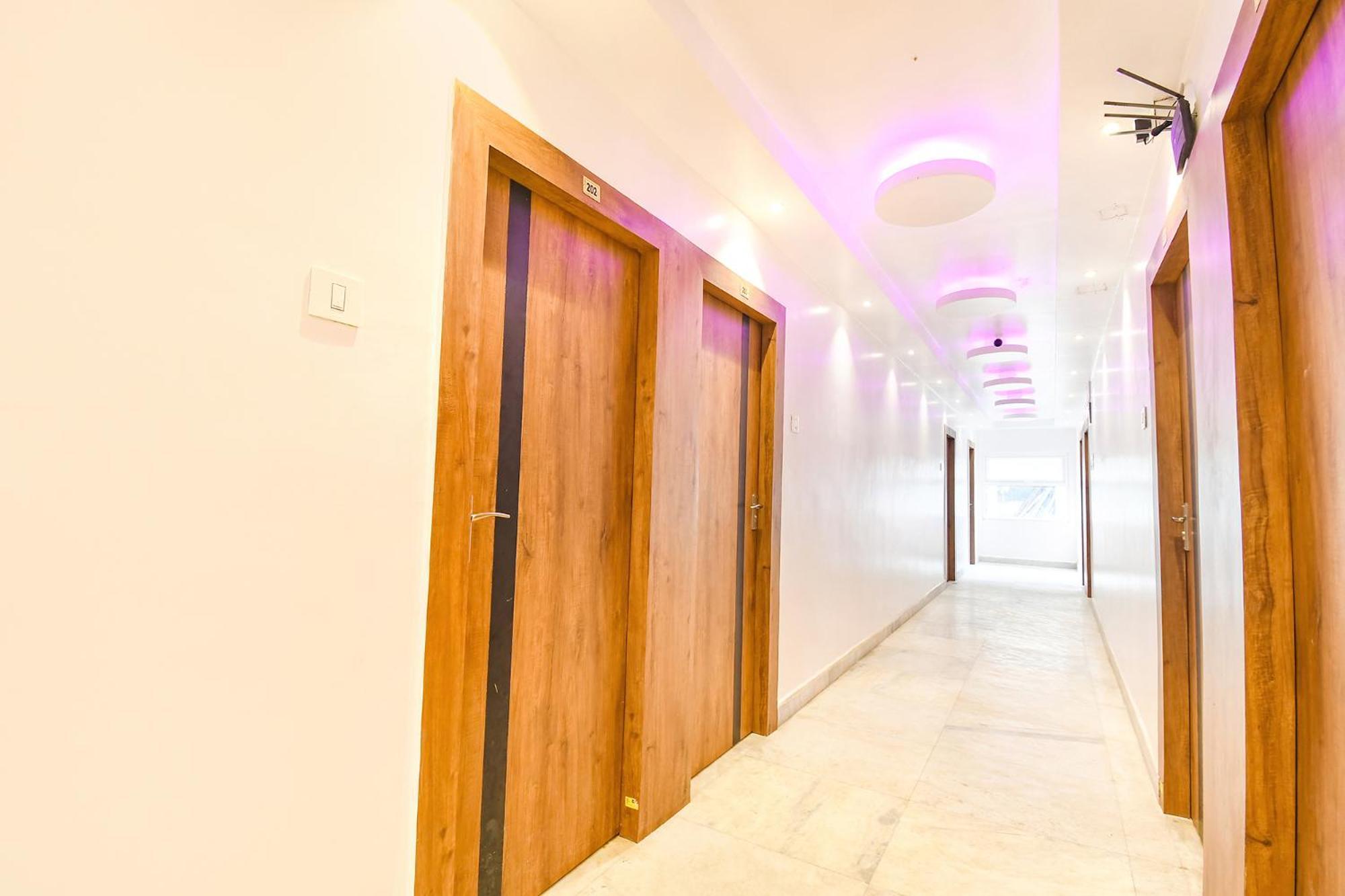 Fabhotel Prime The Golden Plaza - Nr Tarapith Temple Exteriér fotografie